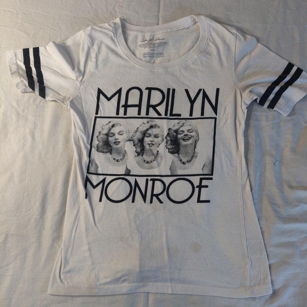 Marilyn Monroe Tee Size Small